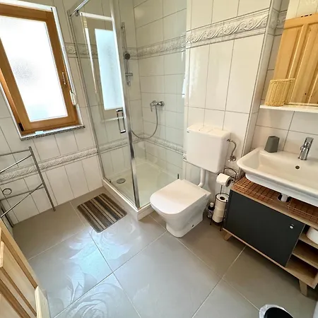 Apartment Apartmani Liznjan