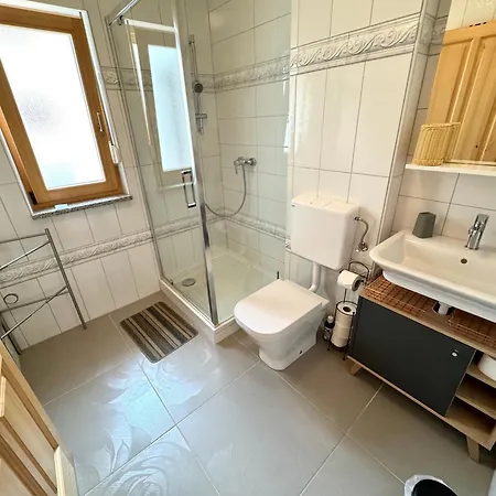 Apartment Apartmani Liznjan