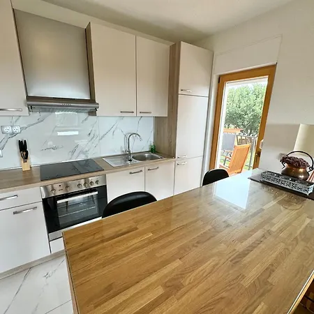 Apartmani Liznjan *