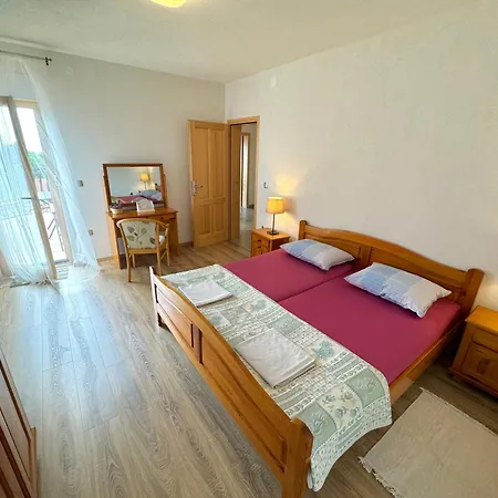 Apartmani Liznjan Apartment